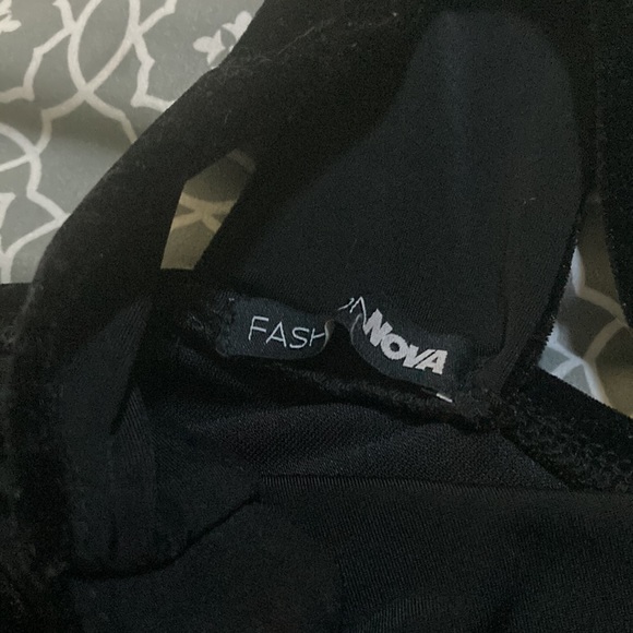 Fashion Nova maxi dress🖤 - Picture 5 of 10